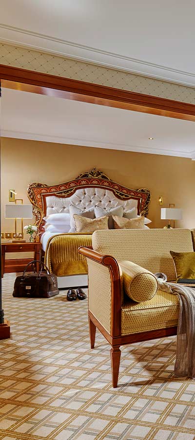 Bedroom in Killarney Plaza Hotel